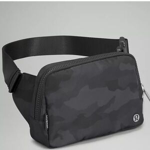 lululemon athletica Camo Belt Bag